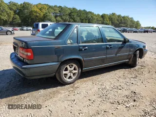 1998 Volvo S70 z VIN YV1LS5531W2483710, wystawiony jako Copart lot #76098124 z przebiegiem 236 374 mil mil oraz Szkody całkowita. Historia ofert i sprzedaży dostępna na DreamBid. Obrazek 3.