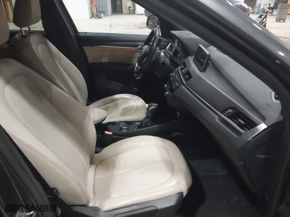 2016 BMW X1 xDrive28i with VIN WBXHT3C3XG5E47536, listed as a IAAI auction lot 41672144 with 97,932 mi miles. Bid and sale history available at carsss.com. Image 5.