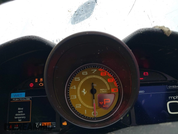 2022 Ferrari Portofino z VIN ZFF02RPA0N0278807, wystawiony jako IAAI lot #41012890 z przebiegiem 5325 mil mil oraz . Historia ofert i sprzedaży dostępna na DreamBid. Obrazek 7.