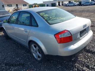 2002 Audi A4 1.8T z VIN WAULC68E12A180056, wystawiony jako IAAI lot #42152742 z przebiegiem Nie podano mil oraz . Historia ofert i sprzedaży dostępna na DreamBid. Obrazek 3.