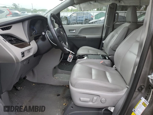 2020 Toyota Sienna XLE Auto Access Seat with VIN 5TDYZ3DC4LS025001, listed as a Copart auction lot 58201225 with 120,395 mi miles and Salvage title. Bid and sale history available at DreamBid. Image 7.