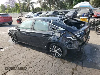 2022 Honda Civic LX z VIN 19XFL2H54NE008131, wystawiony jako Copart lot #58612065 z przebiegiem 53 348 mil mil oraz Czysty tytuł • Clean title. Historia ofert i sprzedaży dostępna na DreamBid. Obrazek 2.