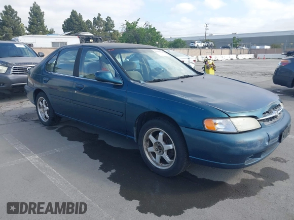 1998 Nissan Altima XE with VIN 1N4DL01D2WC254087, listed as a IAAI auction lot 42184722 with 255,372 mi miles and . Bid and sale history available at carsss.com. Image 1.