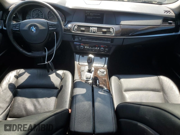2012 BMW 5 Series 528i xDrive z VIN WBAXH5C56CDW10734, wystawiony jako Copart lot #56601805 z przebiegiem 162 016 mil mil oraz Czysty tytuł • Clean title. Historia ofert i sprzedaży dostępna na DreamBid. Obrazek 8.