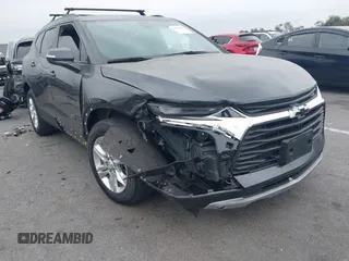 2022 Chevrolet Blazer LT z VIN 3GNKBDRS6NS196905, wystawiony jako IAAI lot #42344335 z przebiegiem 24 760 mil mil oraz . Historia ofert i sprzedaży dostępna na DreamBid. Obrazek 1.