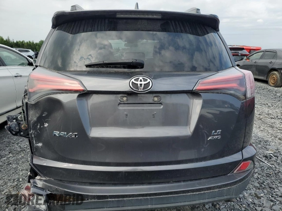 2017 Toyota RAV4 LE с VIN 2T3BFREV2HW670639, выставлен на аукционе Copart как лот 60017335 с пробегом 100 299 миль миль и Списание • Salvage title. История ставок и продаж доступна на DreamBid. Изображение 6.