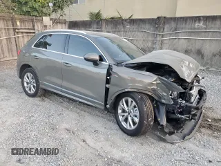 2024 Audi Q3 S line Premium Plus z VIN WA1EECF36R1172920, wystawiony jako Copart lot #87403704 z przebiegiem 2564 mil mil oraz Nie do naprawy. Historia ofert i sprzedaży dostępna na DreamBid. Obrazek 4.