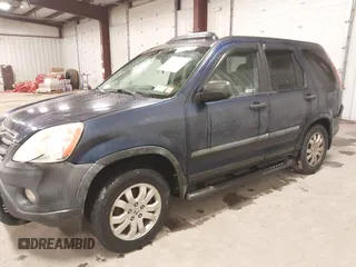 2005 Honda CR-V EX with VIN SHSRD78815U347000, listed as a IAAI auction lot 41982177 with 194,233 mi miles. Bid and sale history available at carsss.com. Image 6.