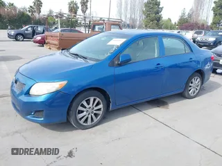 2010 Toyota Corolla z VIN 2T1BU4EE7AC431256, wystawiony jako IAAI lot #41841052 z przebiegiem 221 003 mil mil oraz . Historia ofert i sprzedaży dostępna na DreamBid. Obrazek 2.