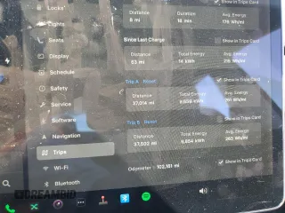 2022 Tesla Model 3 z VIN 5YJ3E1EA2NF144549, wystawiony jako Copart lot #52940385 z przebiegiem 102 161 mil mil oraz Czysty tytuł • Clean title. Historia ofert i sprzedaży dostępna na DreamBid. Obrazek 9.