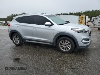 2017 Hyundai Tucson SE z VIN KM8J33A48HU278031, wystawiony jako Copart lot #49918545 z przebiegiem 125 382 mil mil oraz Szkoda całkowita • Salvage title. Historia ofert i sprzedaży dostępna na DreamBid. Obrazek 4.