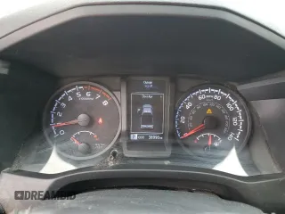 2023 Toyota Tacoma SR z VIN 3TYRX5GN7PT086579, wystawiony jako Copart lot #58221205 z przebiegiem 38 990 mil mil oraz Nie do naprawy • Non repairable. Historia ofert i sprzedaży dostępna na DreamBid. Obrazek 9.