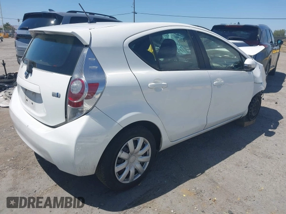 2013 Toyota Prius One z VIN JTDKDTB39D1533017, wystawiony jako IAAI lot #42383282 z przebiegiem 162 435 mil mil oraz . Historia ofert i sprzedaży dostępna na DreamBid. Obrazek 4.