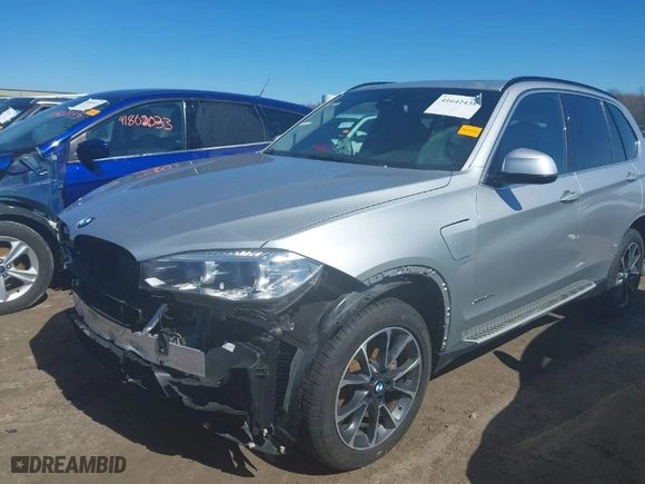 2016 BMW X5 eDrive xDrive40e with VIN 5UXKT0C58G0S76927, listed as a IAAI auction lot 41642438 with 78,312 mi miles. Bid and sale history available at carsss.com. Image 2.