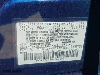 2017 Nissan Sentra S with VIN 3N1AB7AP2HY267583, listed as a IAAI auction lot 41925101 with 177,902 mi miles. Bid and sale history available at carsss.com. Image 9.