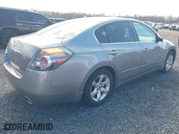 2009 Nissan Altima 2.5 S with VIN 1N4AL21E69N412530, listed as a IAAI auction lot 41887766 with 240,523 mi miles. Bid and sale history available at carsss.com. Image 4.