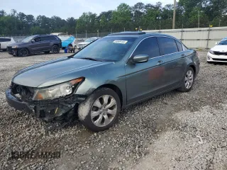 2010 Honda Accord EX z VIN 1HGCP2F72AA100073, wystawiony jako Copart lot #54989165 z przebiegiem 217 585 mil mil oraz Szkoda całkowita • Salvage title. Historia ofert i sprzedaży dostępna na DreamBid. Obrazek 1.