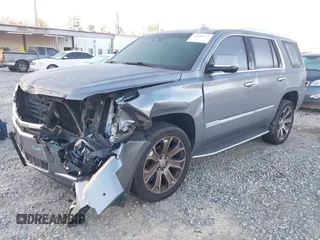 2018 Cadillac Escalade Luxury z VIN 1GYS3BKJ1JR307525, wystawiony jako IAAI lot #41800377 z przebiegiem 171 484 mil mil oraz . Historia ofert i sprzedaży dostępna na DreamBid. Obrazek 17.