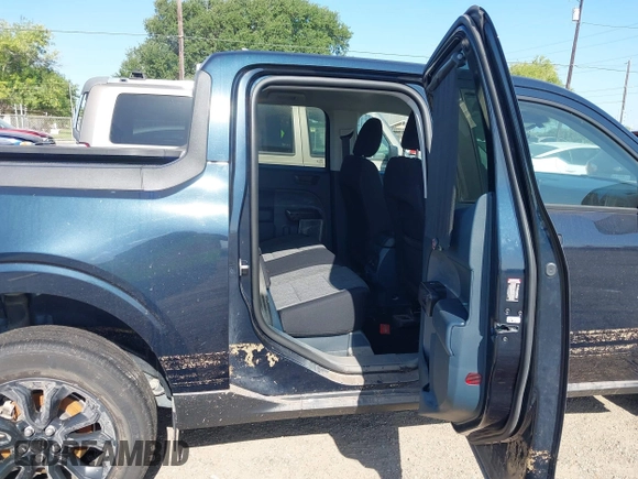 2023 Ford Maverick XL z VIN 3FTTW8E98PRA81194, wystawiony jako IAAI lot #42015071 z przebiegiem Nie podano mil oraz . Historia ofert i sprzedaży dostępna na DreamBid. Obrazek 8.