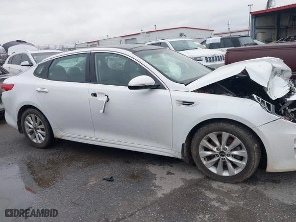 2016 Kia Optima EX with VIN 5XXGU4L30GG120518, listed as a IAAI auction lot 41602190 with 116,268 mi miles. Bid and sale history available at carsss.com. Image 13.