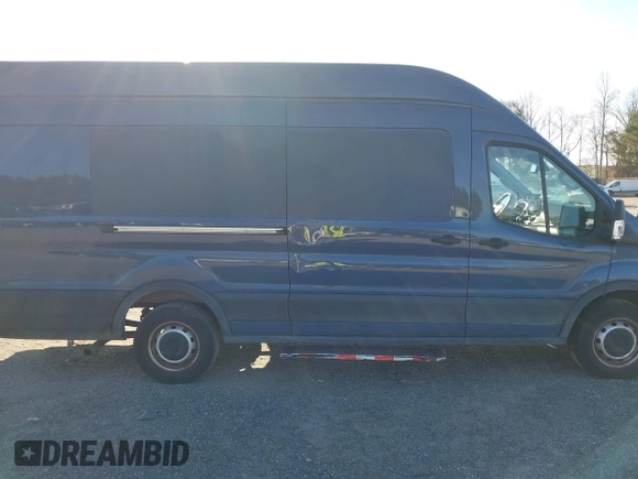 2021 Ford Transit Cargo with VIN 1FTBR3X8XMKA57960, listed as a IAAI auction lot 41842606 with 5,176 mi miles and . Bid and sale history available at DreamBid. Image 14.