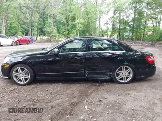 2010 Mercedes-Benz E 550 Luxury с VIN WDDHF9AB0AA125460, выставлен на аукционе IAAI как лот 42435400 с пробегом 120 925 миль миль и . История ставок и продаж доступна на DreamBid. Изображение 14.