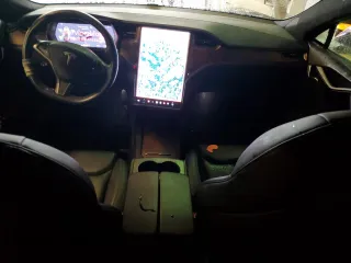 2021 Tesla Model S Long Range Plus z VIN 5YJSA1E20MF424386, wystawiony jako Copart lot #44233075 z przebiegiem 63 769 mil mil oraz Szkoda całkowita • Salvage title. Historia ofert i sprzedaży dostępna na DreamBid. Obrazek 8.