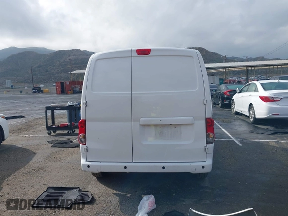 2021 Nissan NV200 S z VIN 3N6CM0KN2MK706845, wystawiony jako IAAI lot #41765738 z przebiegiem 46 909 mil mil oraz . Historia ofert i sprzedaży dostępna na DreamBid. Obrazek 17.