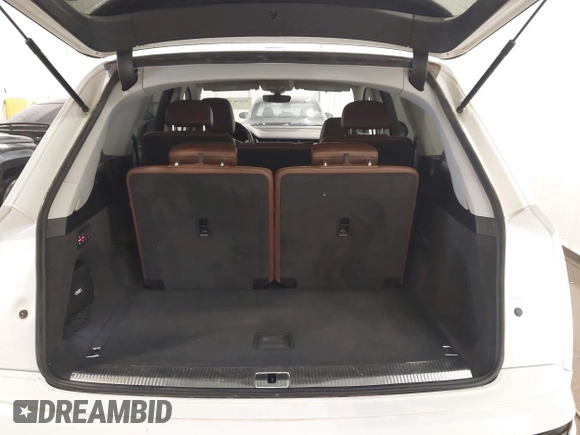 2018 Audi Q7 Prestige with VIN WA1VAAF76JD039452, listed as a IAAI auction lot 42246370 with 135,357 mi miles and . Bid and sale history available at DreamBid. Image 17.