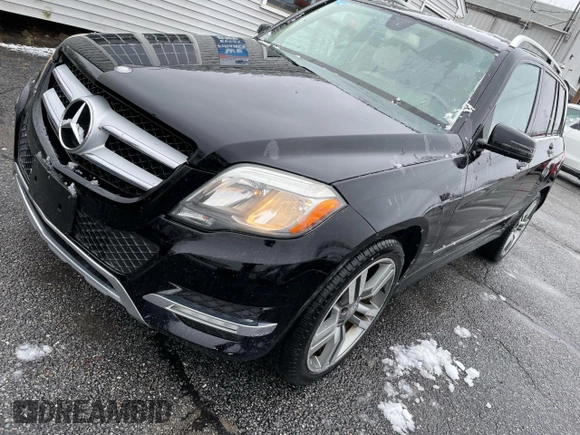 2013 Mercedes-Benz GLK with VIN WDCGG8JB0DF983820, listed as a Copart auction lot 55112155 with 141,094 mi miles and Clean Title. Bid and sale history available at carsss.com. Image 2.