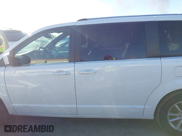 2019 Dodge Grand Caravan SXT with VIN 2C4RDGCG8KR761462, listed as a IAAI auction lot 41322097 with 132,110 mi miles. Bid and sale history available at carsss.com. Image 15.
