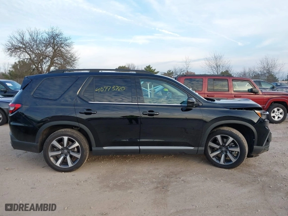 2024 Honda Pilot Touring with VIN 5FNYG1H72RB007519, listed as a IAAI auction lot 40973780 with 24,908 mi miles. Bid and sale history available at carsss.com. Image 13.