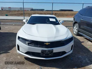2019 Chevrolet Camaro 1LT z VIN 1G1FB1RX0K0149384, wystawiony jako IAAI lot #42106283 z przebiegiem 61 738 mil mil oraz . Historia ofert i sprzedaży dostępna na DreamBid. Obrazek 12.