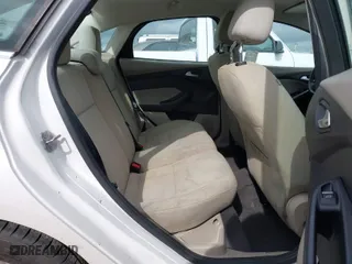 2012 Ford Focus SEL with VIN 1FAHP3H27CL387869, listed as a IAAI auction lot 41976528 with 106,927 mi miles. Bid and sale history available at carsss.com. Image 8.