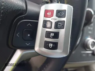 2017 Toyota Sienna XLE Auto Access Seat with VIN 5TDYZ3DC8HS776058, listed as a IAAI auction lot 41945909 with 138,899 mi miles. Bid and sale history available at carsss.com. Image 11.