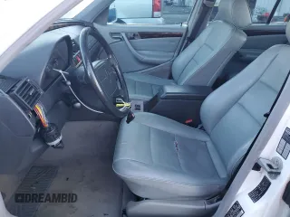1998 Mercedes-Benz C 230/260/280/320 with VIN WDBHA29G0WF679266, listed as a Copart auction lot 86760014 with 253,165 mi miles and Salvage Title. Bid and sale history available at carsss.com. Image 7.