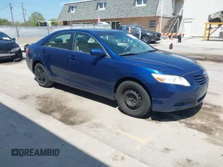 2007 Toyota Camry CE z VIN JTNBE46K273086877, wystawiony jako IAAI lot #42205740 z przebiegiem 106 372 mil mil oraz . Historia ofert i sprzedaży dostępna na DreamBid. Obrazek 1.