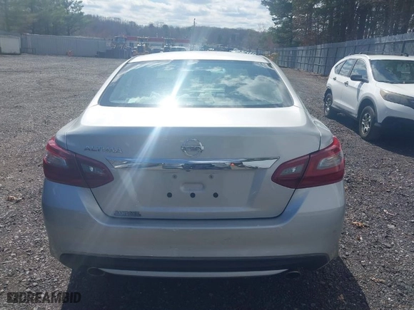 2018 Nissan Altima 2.5 SR with VIN 1N4AL3AP4JC229957, listed as a IAAI auction lot 41986417 with 179,879 mi miles. Bid and sale history available at carsss.com. Image 16.