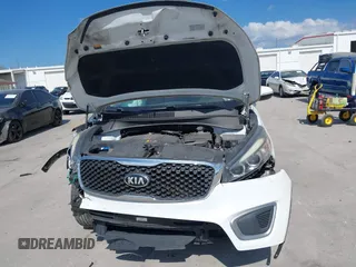 2018 Kia Sorento LX with VIN 5XYPG4A50JG350705, listed as a IAAI auction lot 41537305 with 82,346 mi miles and . Bid and sale history available at DreamBid. Image 13.