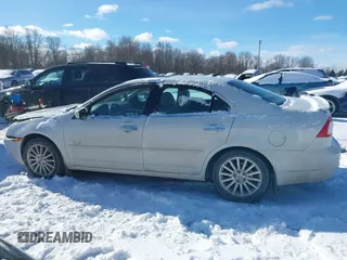 2008 Mercury Milan Premier with VIN 3MEHM02138R665689, listed as a IAAI auction lot 41431920 with 80,951 mi miles and . Bid and sale history available at DreamBid. Image 15.