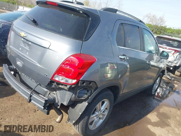 2019 Chevrolet Trax LT with VIN KL7CJPSB9KB810930, listed as a IAAI auction lot 42030573 with 59,259 mi miles. Bid and sale history available at carsss.com. Image 4.