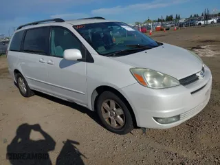 2004 Toyota Sienna XLE with VIN 5TDZA22C74S052316, listed as a IAAI auction lot 42013568 with 341,177 mi miles. Bid and sale history available at carsss.com. Image 1.