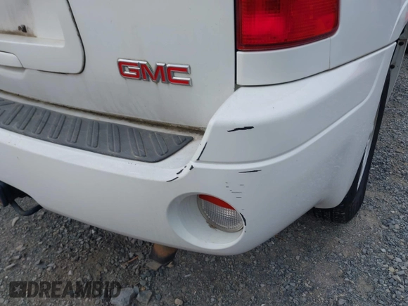 2005 GMC Envoy XL SLE with VIN 1GKET16S156140577, listed as a IAAI auction lot 42116766 with 145,060 mi miles. Bid and sale history available at carsss.com. Image 6.