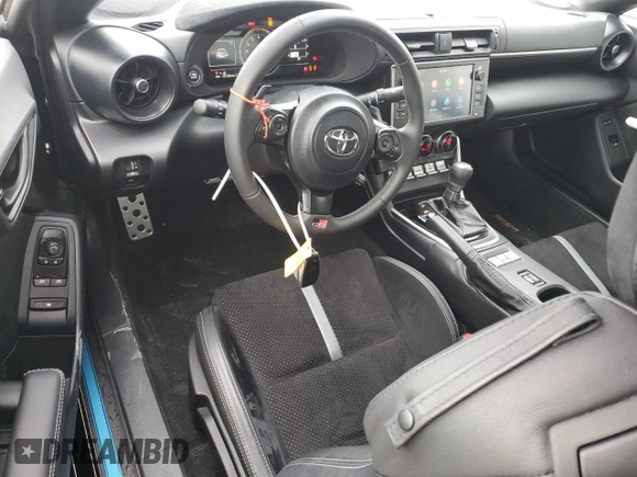 2024 Toyota 86 Premium with VIN JF1ZNBE14R8757705, listed as a Copart auction lot 88110395 with 15,128 mi miles and Salvage Title. Bid and sale history available at DreamBid. Image 8.