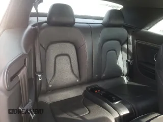 2013 Audi S5 Premium Plus z VIN WAUCGAFH6DN005589, wystawiony jako Copart lot #54307705 z przebiegiem 68 305 mil mil oraz Szkody całkowita. Historia ofert i sprzedaży dostępna na DreamBid. Obrazek 10.