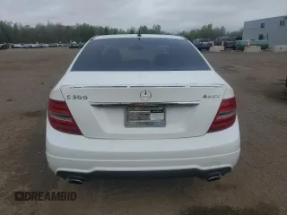 2013 Mercedes-Benz C 300 Sport с VIN WDDGF8AB8DA823681, выставлен на аукционе Copart как лот 56145985 с пробегом 112 949 миль миль и Списание • Salvage title. История ставок и продаж доступна на DreamBid. Изображение 6.