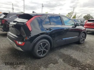2025 Kia Niro LX with VIN KNDCP3LE6S5214451, listed as a Copart auction lot 81022254 with 15 mi miles and Clean Title. Bid and sale history available at carsss.com. Image 3.