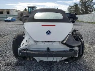 2010 Volkswagen Beetle with VIN 3VWRG3AL6AM010041, listed as a Copart auction lot 54915045 with 95,719 mi miles and Salvage Title. Bid and sale history available at DreamBid. Image 6.