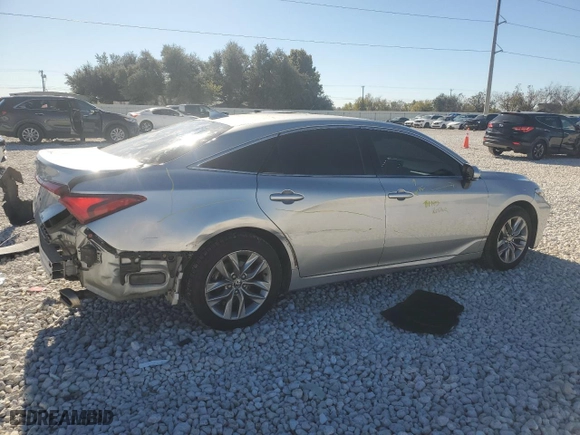 2022 Toyota Avalon XLE with VIN 4T1JZ1FB9NU082055, listed as a Copart auction lot 84205554 with 57,244 mi miles and Salvage Title. Bid and sale history available at carsss.com. Image 3.