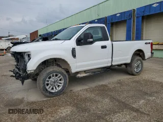 2019 Ford Super Duty F-250 SRW XL with VIN 1FTBF2B64KEE19737, listed as a Copart auction lot 52039295 with 41,974 mi miles and Salvage Title. Bid and sale history available at carsss.com. Image 1.